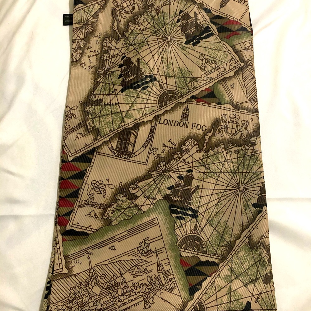 London fog scarf